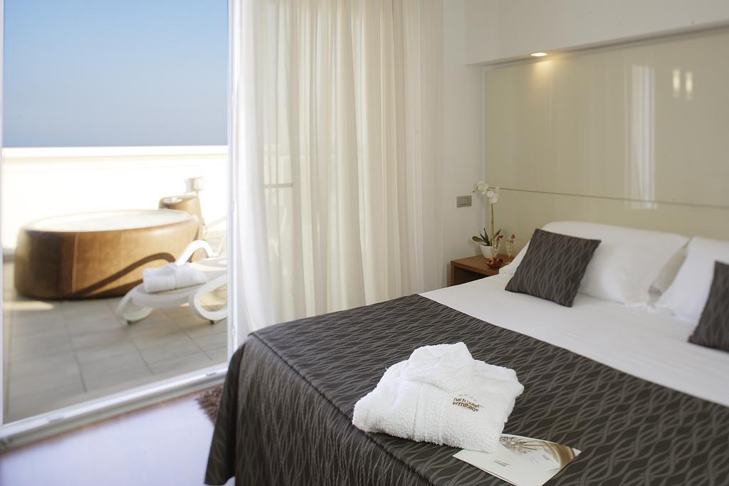 Park Hotel Ermitage Resort & Spa リド・ディ・イエゾロ エクステリア 写真